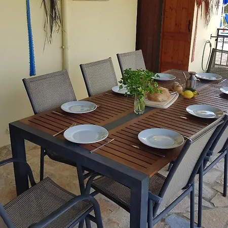 Selene, Mountain Views, No Stairs, 2 Km From Villa Hanya