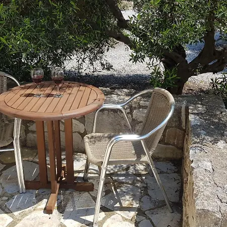 Selene, Mountain Views, No Stairs, 2 Km From Vila *